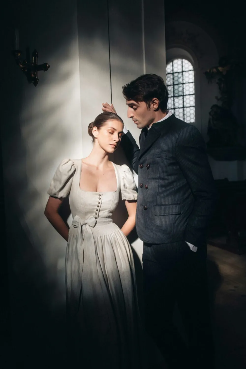 dirndl_laura_1-2.webp Dirndl^Gottseidank Dirndl Laura offwhite