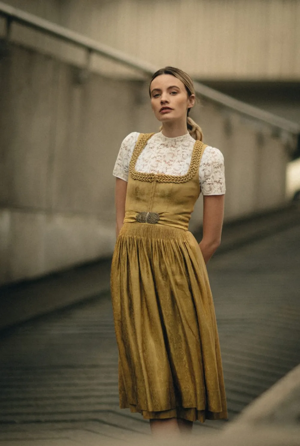 dirndl_vreni_1-7.webp Dirndl^Gottseidank Dirndl Vreni honiggelb